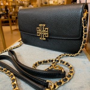 New, authentic britten chain wallet w wristlet black crossbody